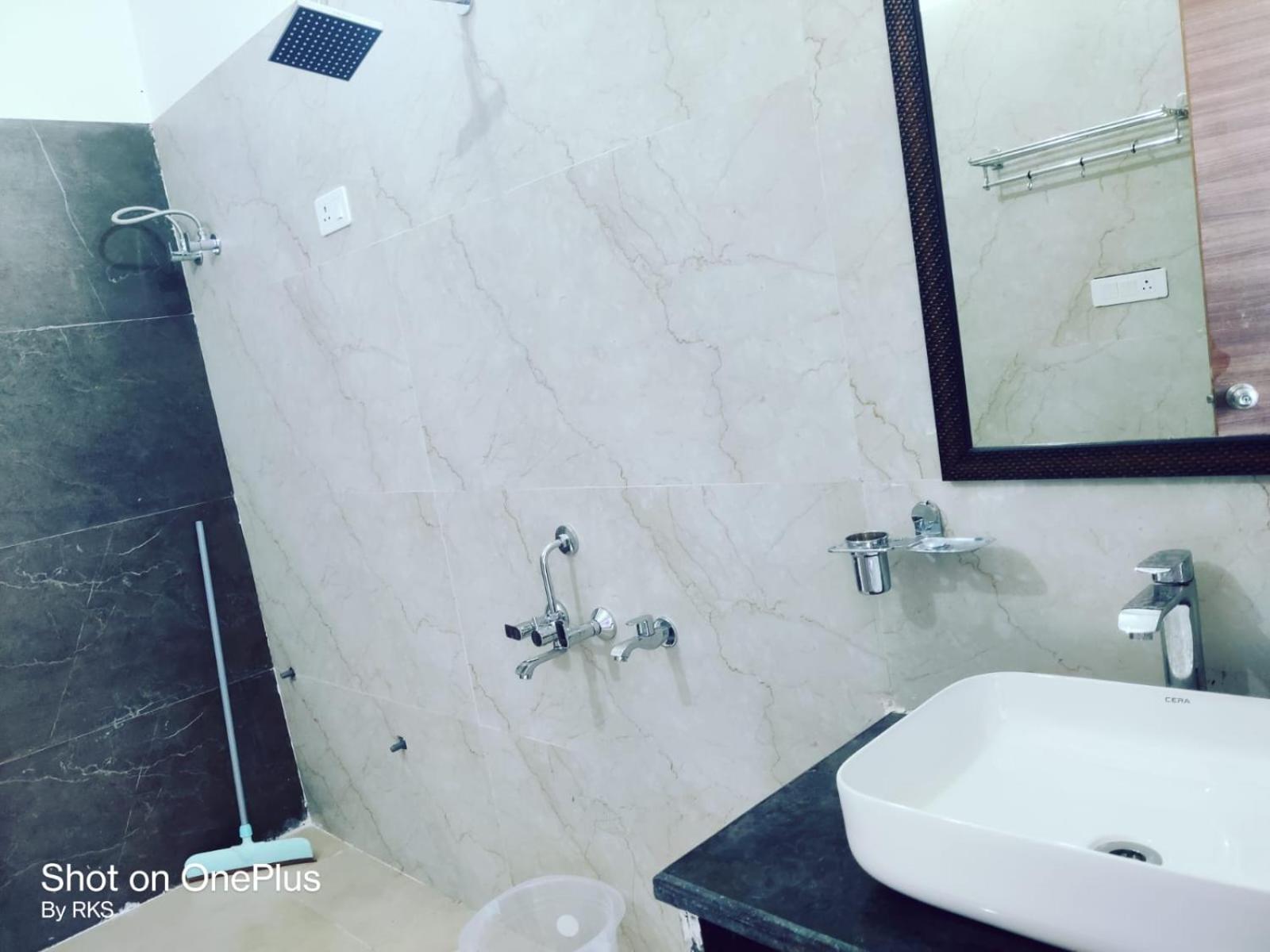Osho Lifestyle Villa Lucknow Eksteriør billede