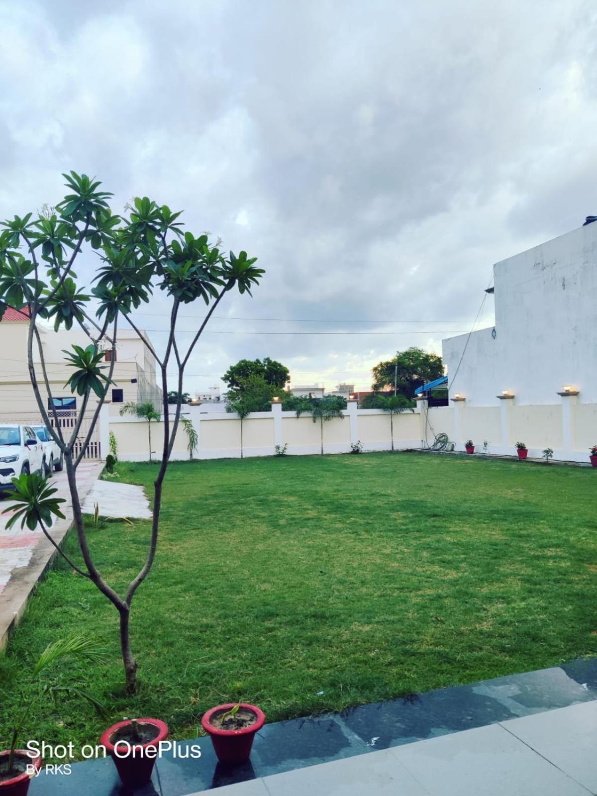 Osho Lifestyle Villa Lucknow Eksteriør billede